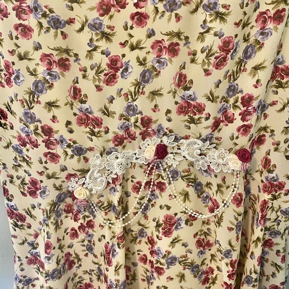 Floral Dress with Lace Overlay Sz S - Picture 4 of 10